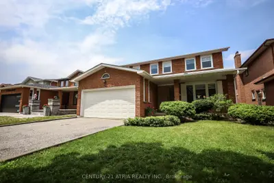 34 Raynes Crescent, Toronto, On M1v 3v7