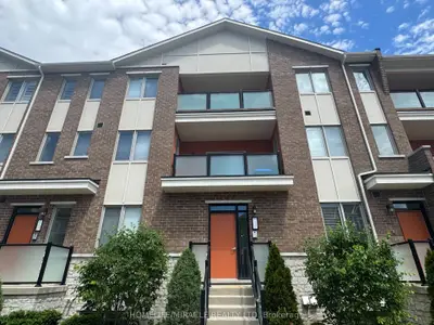 Condo Townhouse in Pickering