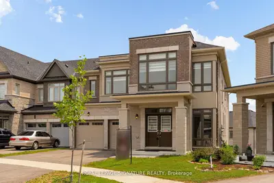 Detached in Oshawa
