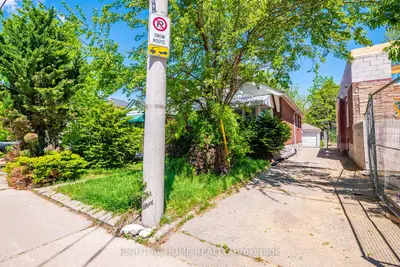1109 Greenwood Avenue, Toronto, On M4j 4e5
