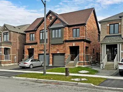 Semi-Detached in Whitby