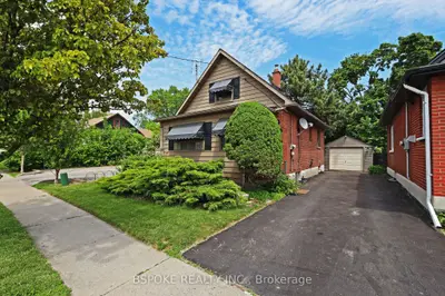 Detached in Oshawa