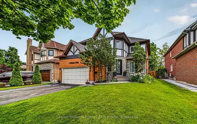 Detached in Whitby