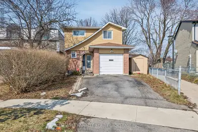 Detached in Pickering