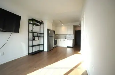 Common Element Condo in Whitby