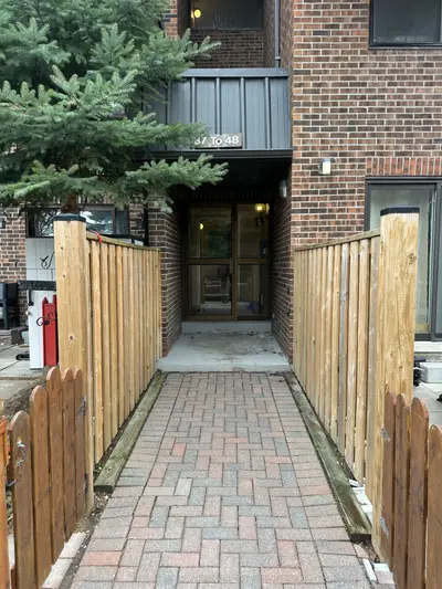 Condo Townhouse in Oshawa