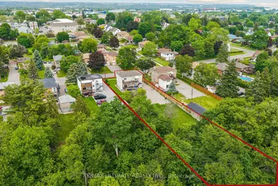 Triplex in Oshawa