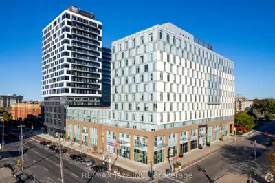 Condo Apartment in Oshawa