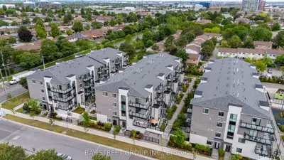 Condo Townhouse in Toronto