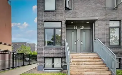 Condo Townhouse in Oshawa