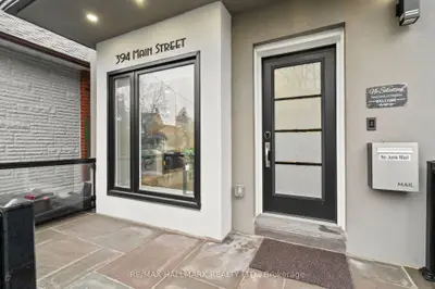 394 Main Street, Toronto, On M4c 4x8