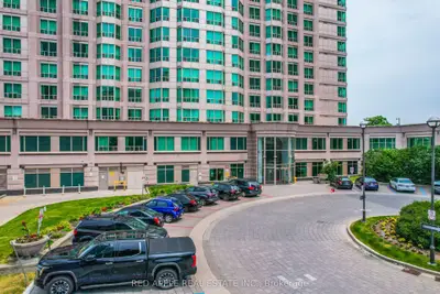 Condo Apartment in Toronto