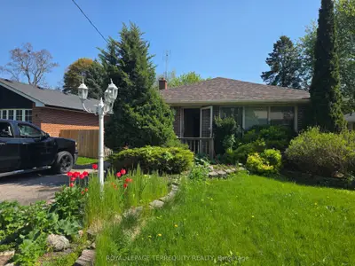 Detached in Oshawa