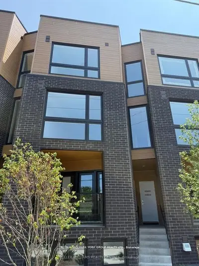 Condo Townhouse in Toronto