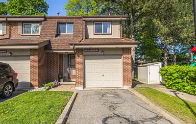 Condo Townhouse in Whitby