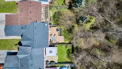 Att/Row/Townhouse in Clarington