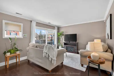 1400 The Esplanade Street N 609, Pickering, On L1v 6v2