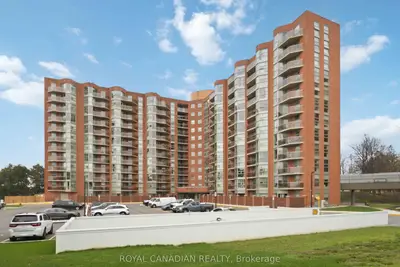 Condo Apartment in Toronto