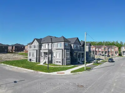 988 Grosbeak Trail, Pickering, On L1x 0p6