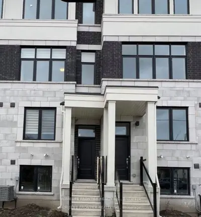 Att/Row/Townhouse in Oshawa