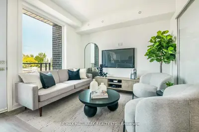 Condo Townhouse in Toronto
