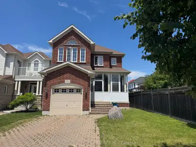 Detached in Oshawa