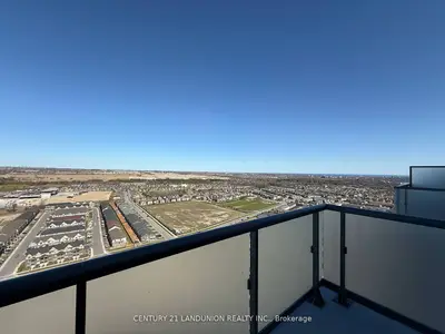 Condo Apartment in Oshawa
