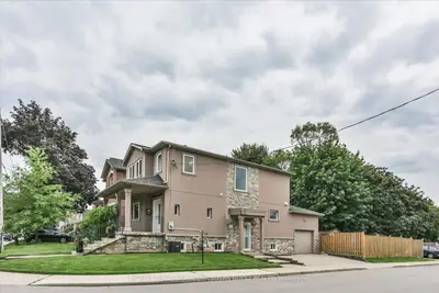 122 Cedarcrest Boulevard, Toronto, On M4b 2p3