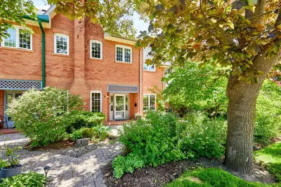 Condo Townhouse in Whitby