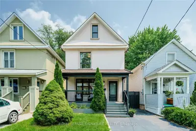 Duplex in Toronto