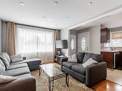 46 Tiago Avenue, Toronto, On M4b 2a2