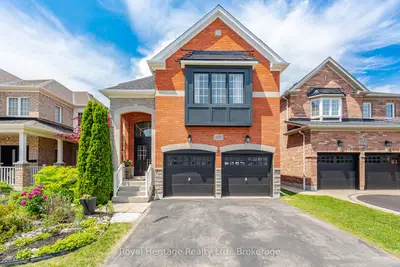 Detached in Oshawa