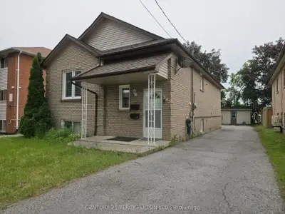 Duplex in Oshawa