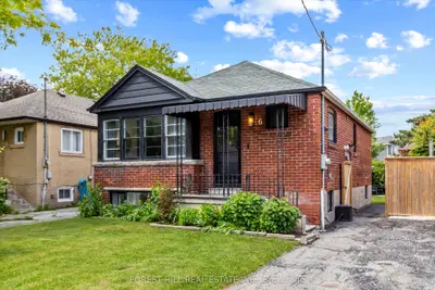 6 Barrett Road, Toronto, On M4b 1v9