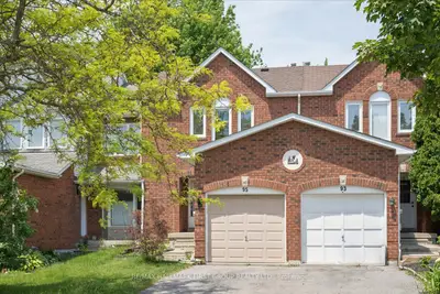 Att/Row/Townhouse in Clarington