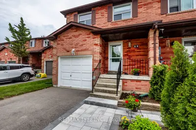 Att/Row/Townhouse in Clarington