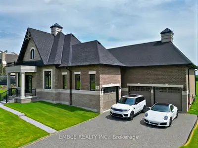 Detached in Scugog