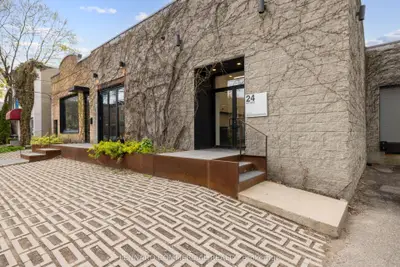 24 Mcgee Street, Toronto, On M4m 2k9