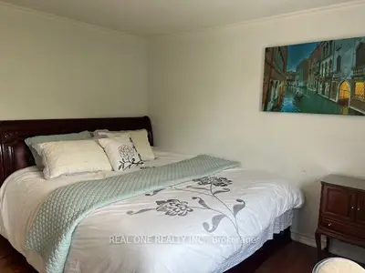 2 Grittani Lane, Toronto, On M1s 5b7