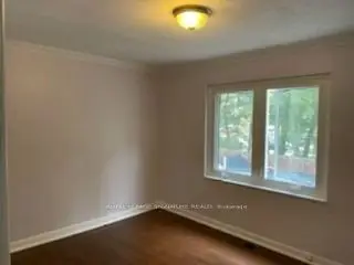 94 Woodfern Drive Upper, Toronto, On M1k 2l5