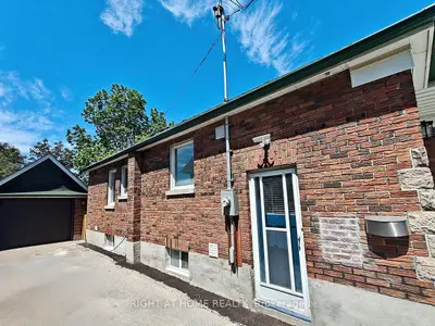 Detached in Oshawa