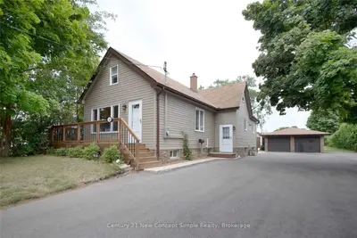 Detached in Oshawa