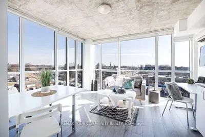 Condo Apartment in Oshawa