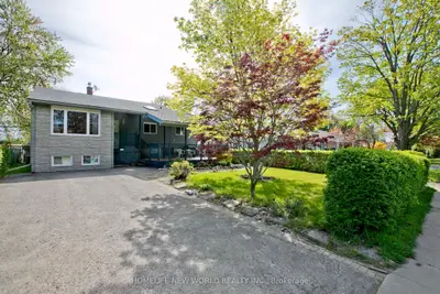 Detached in Pickering