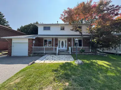 Detached in Oshawa
