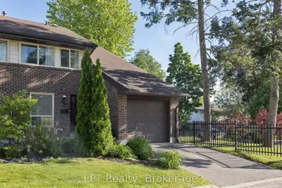155 Glovers Road 62, Oshawa, On L1g 7a4
