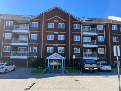 Condo Apartment in Ajax