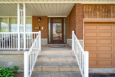 17 Altair Avenue, Toronto, On M1w 2r1