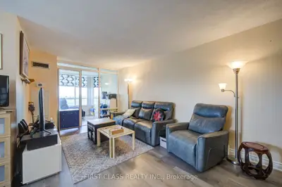 330 Alton Towers Circle 1112, Toronto, On M1v 5h3