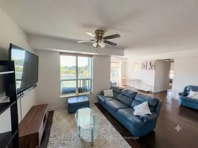 60 Fairfax Crescent 425, Toronto, On M1l 0e1